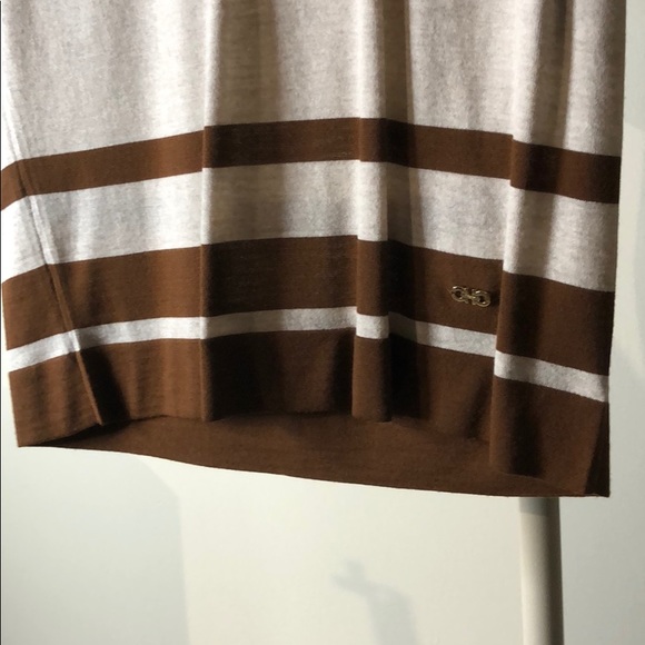 Salvatore Ferragamo blouse - Picture 2 of 3